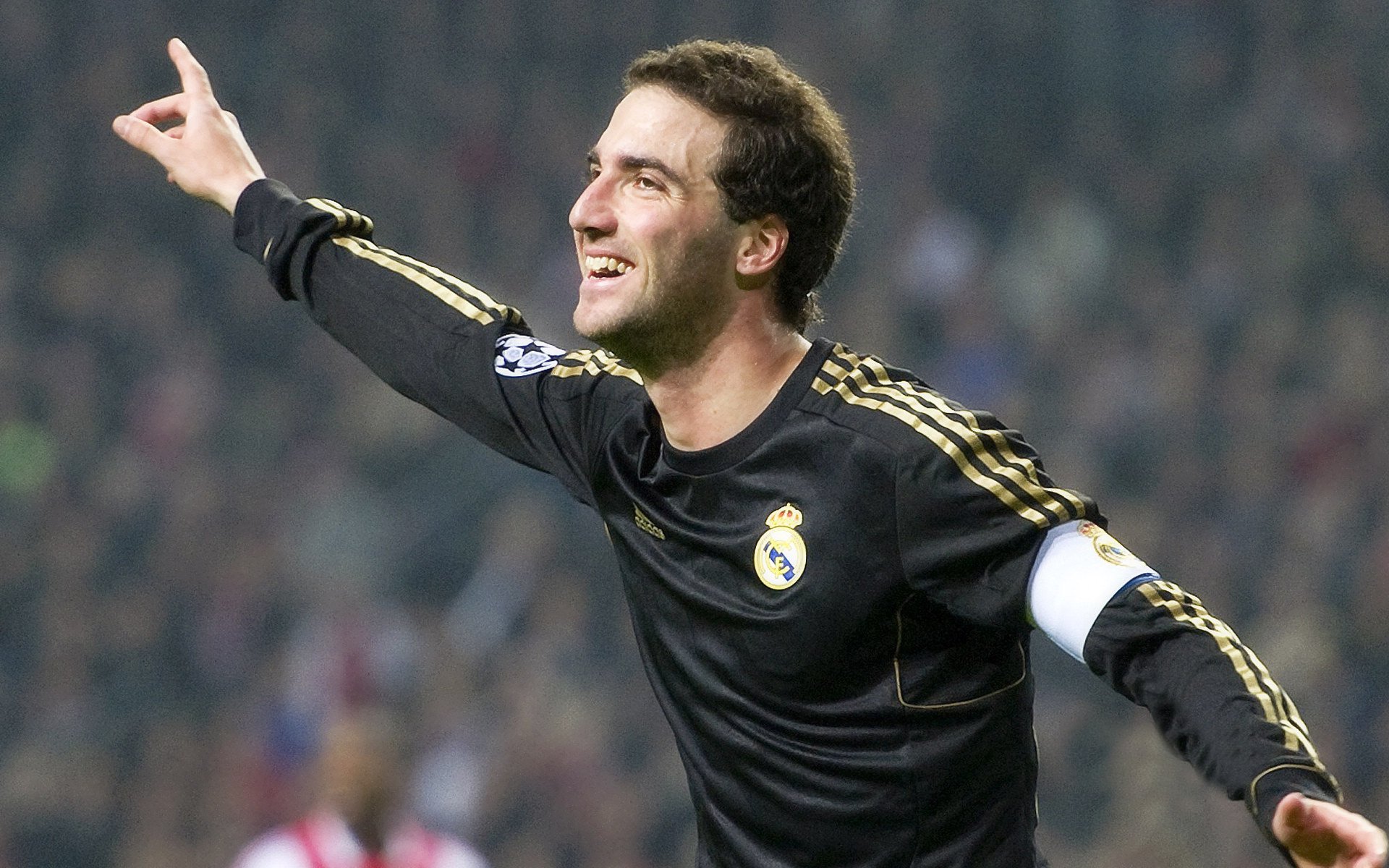 西甲豪门狂飙：攻势如潮，精彩难挡！，西甲的豪门