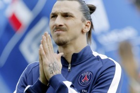 爱游戏娱乐网址-林丹退役仪式引发球迷泪奔，林丹退役视频