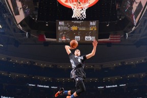 AYX SPORTS-约翰·恩多耶-布鲁阿尔200米仰泳决赛展现强劲实力